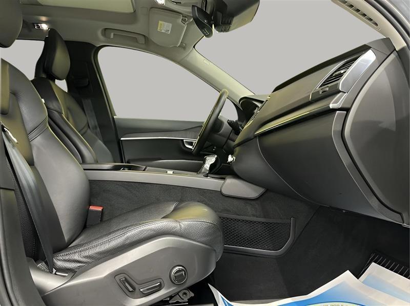 Volvo XC90 T6 Momentum AWD 2020