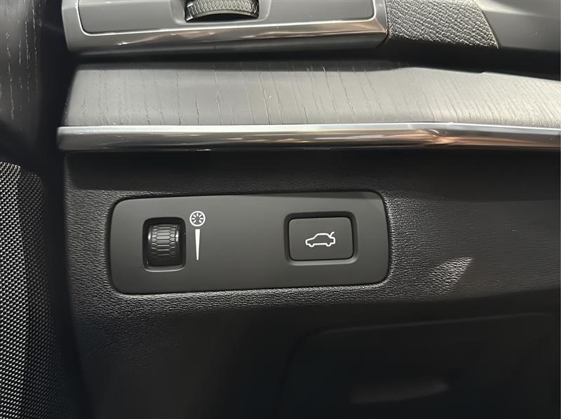 Volvo XC90 T6 Momentum AWD 2020