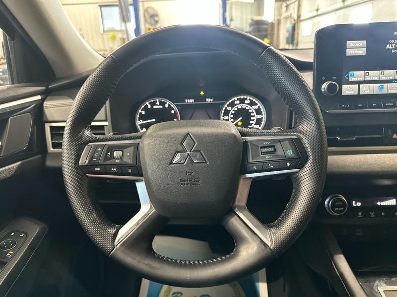 Mitsubishi Outlander SE 2WD 2022