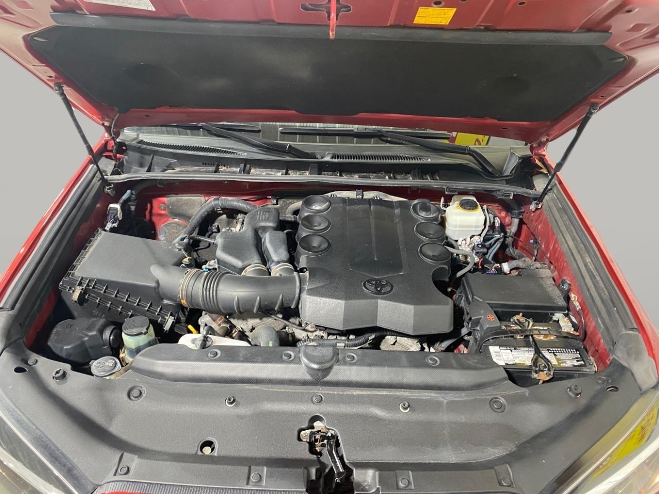 Toyota 4Runner SR5 4WD 2016