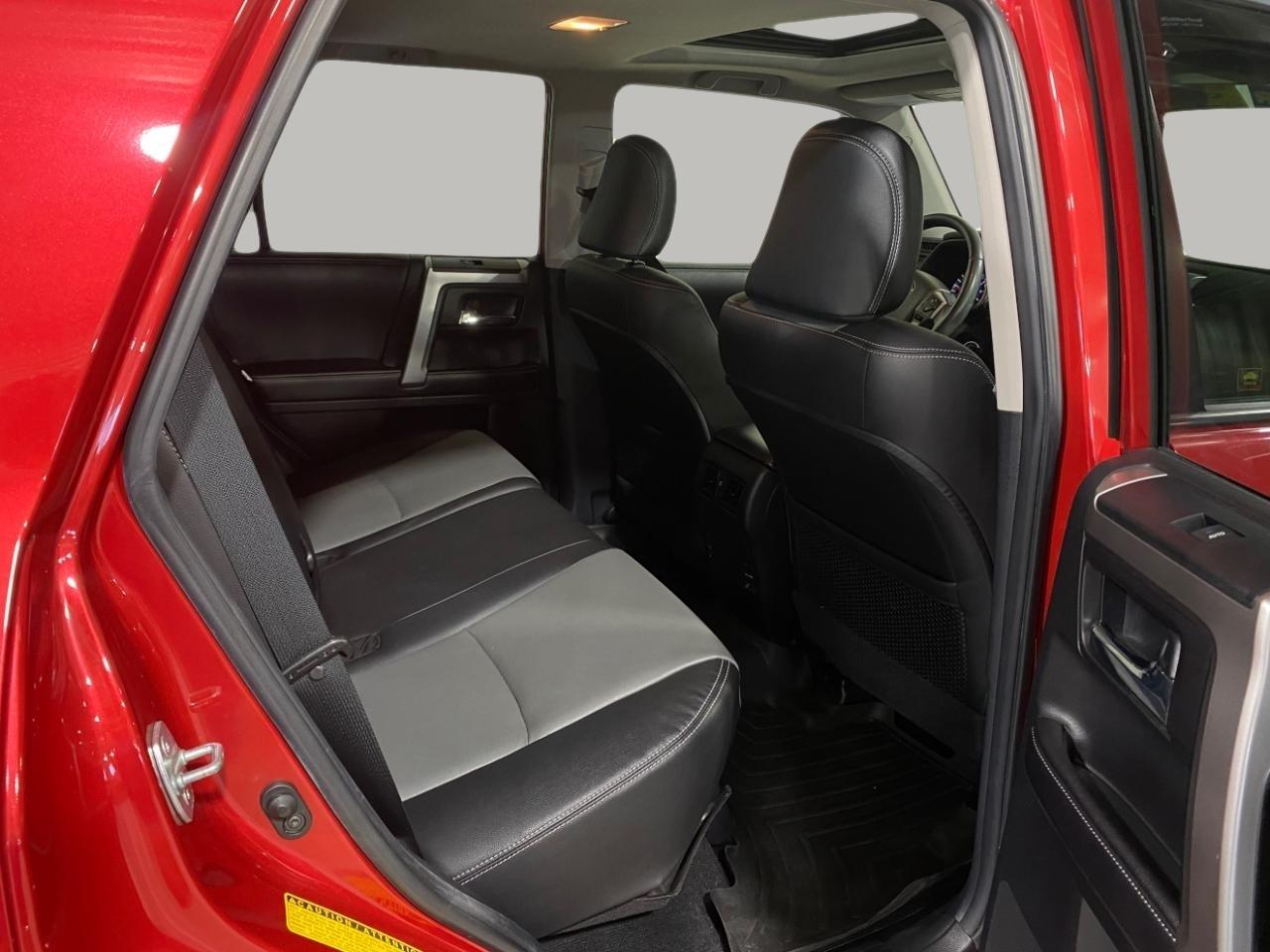 Toyota 4Runner SR5 4WD 2016
