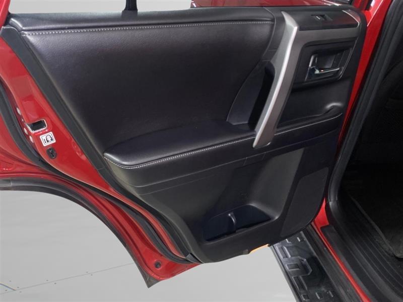Toyota 4Runner SR5 4WD 2016