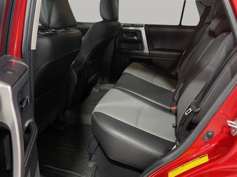 Toyota 4Runner SR5 4WD 2016