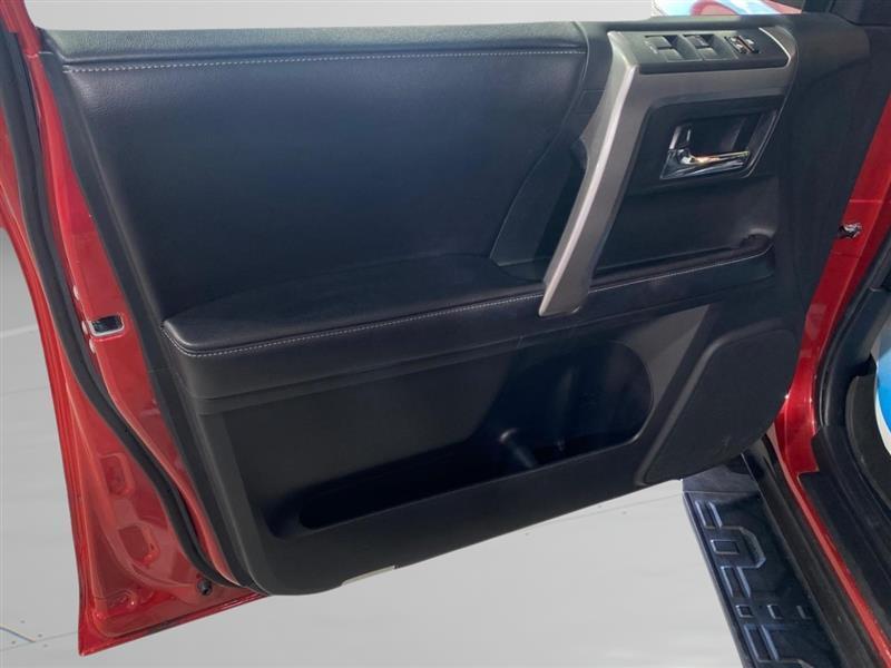 Toyota 4Runner SR5 4WD 2016