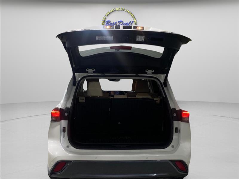 Toyota Highlander Limited AWD V6 2021