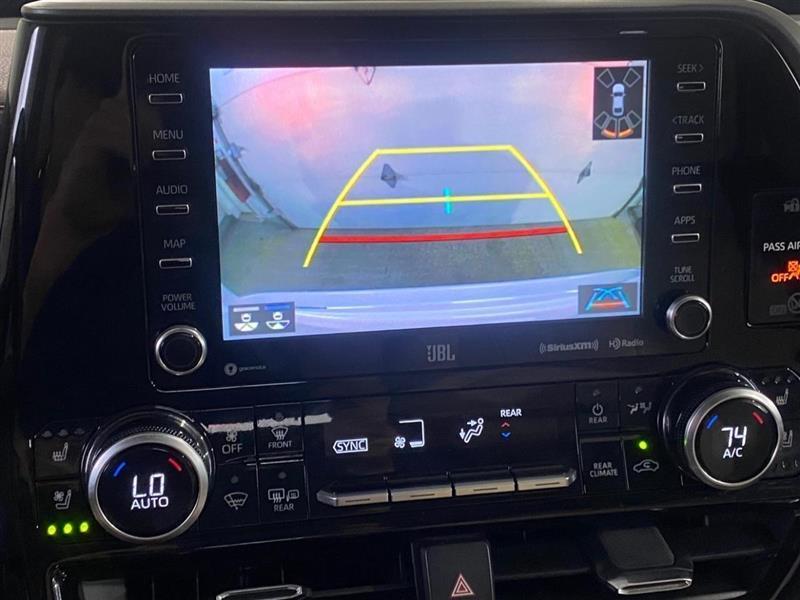 Toyota Highlander Limited AWD V6 2021