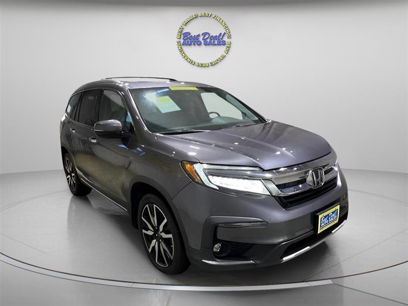 Honda Pilot Touring AWD w/Rear Captains Chairs 2021