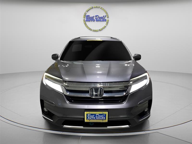 Honda Pilot Touring AWD w/Rear Captains Chairs 2021