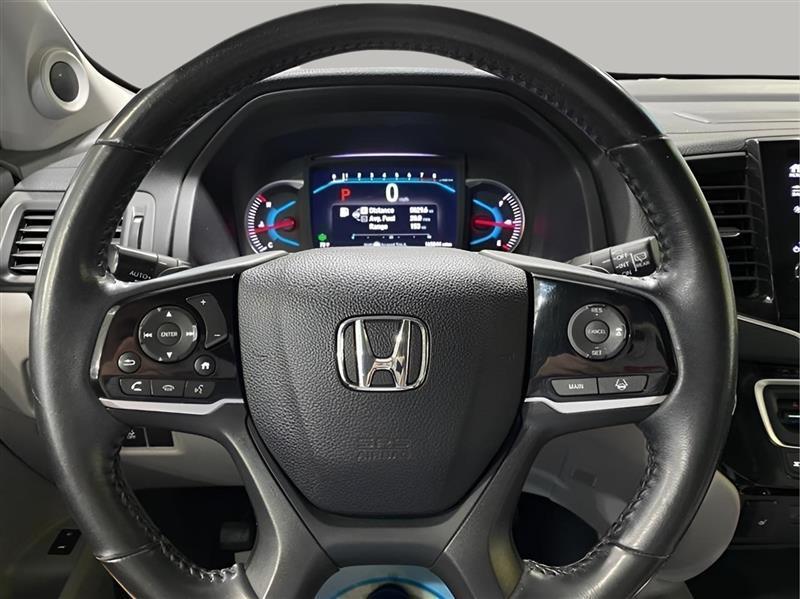 Honda Pilot Touring AWD w/Rear Captains Chairs 2021