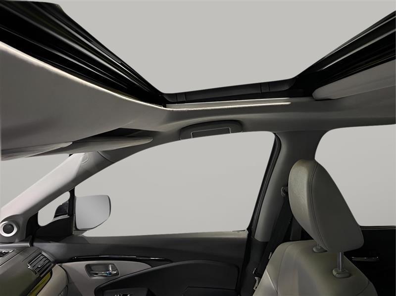 Honda Pilot Touring AWD w/Rear Captains Chairs 2021