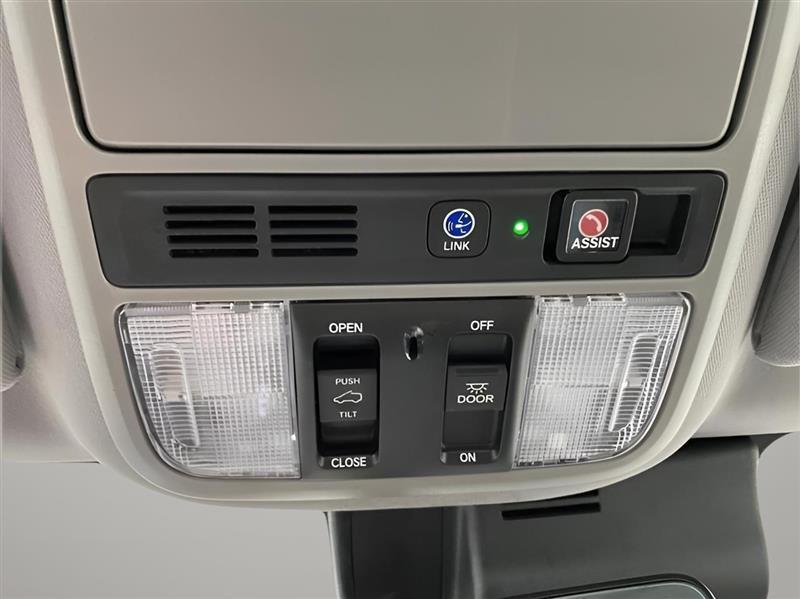 Honda Pilot Touring AWD w/Rear Captains Chairs 2021