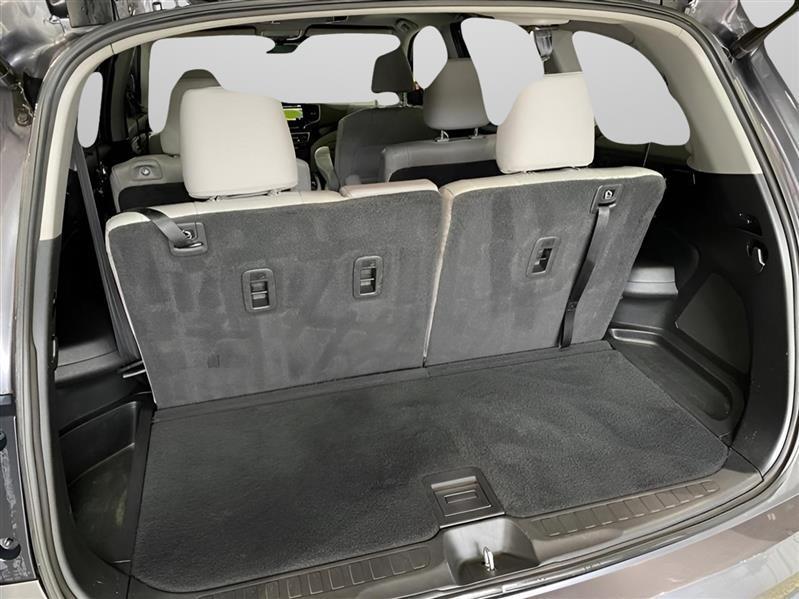 Honda Pilot Touring AWD w/Rear Captains Chairs 2021