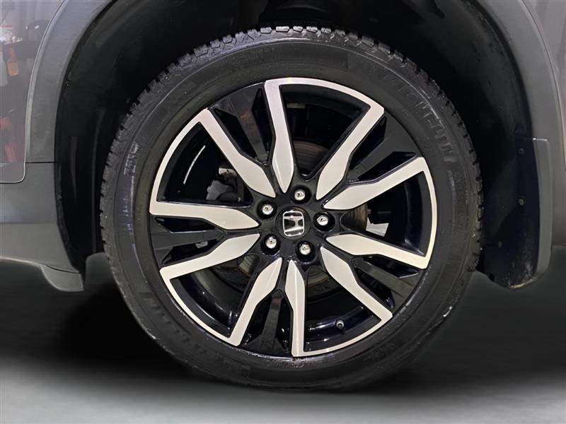 Honda Pilot Touring AWD w/Rear Captains Chairs 2021