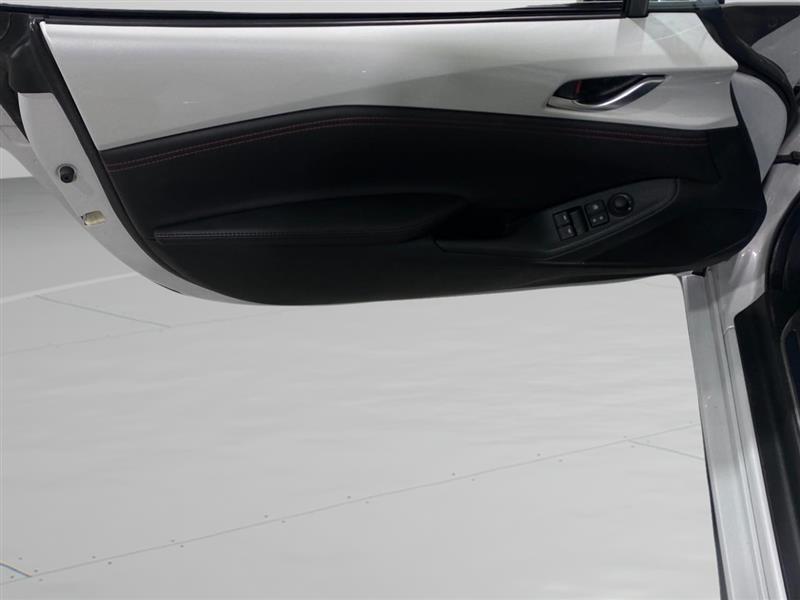 Mazda MX-5 Miata Grand Touring 6MT 2016