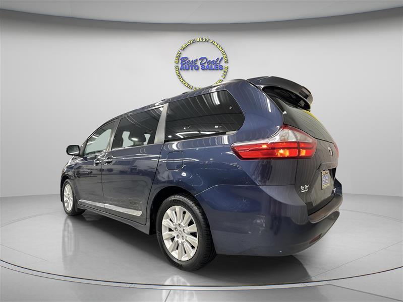 Toyota Sienna XLE 7-Passenger AWD 2019
