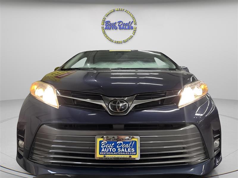 Toyota Sienna XLE 7-Passenger AWD 2019