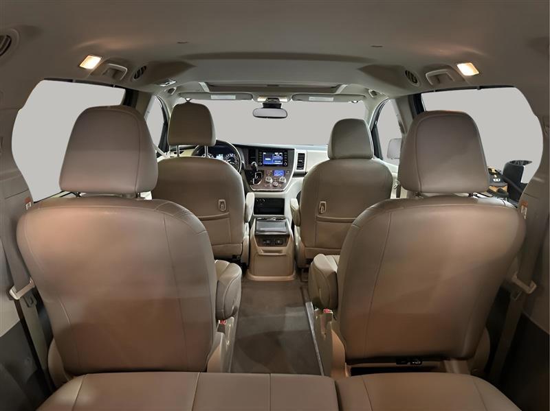 Toyota Sienna XLE 7-Passenger AWD 2019