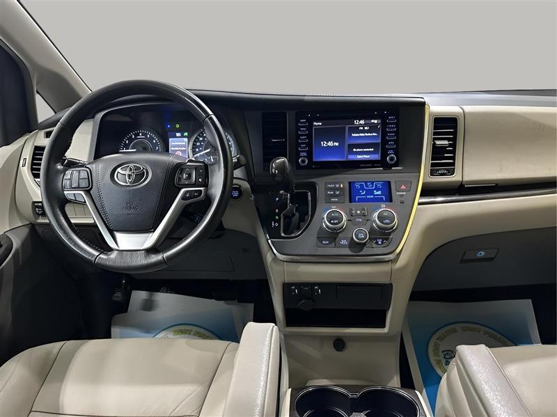 Toyota Sienna XLE 7-Passenger AWD 2019