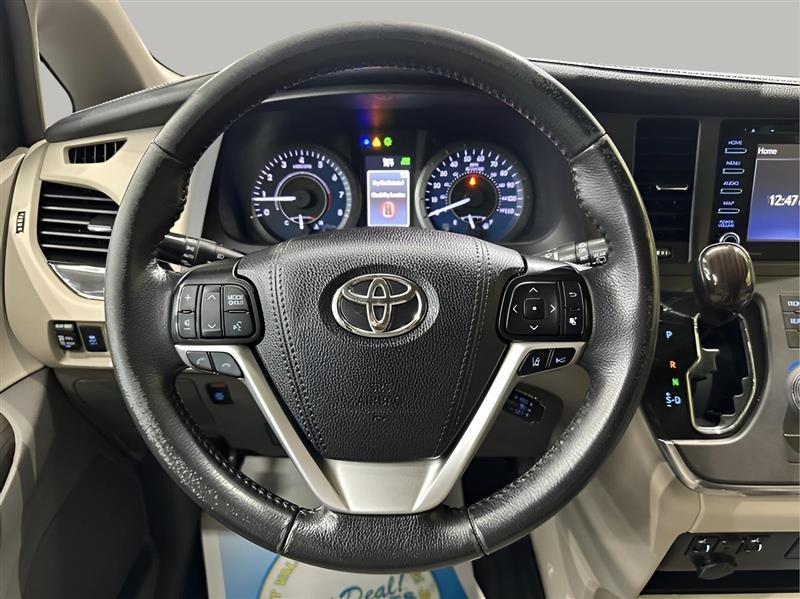 Toyota Sienna XLE 7-Passenger AWD 2019