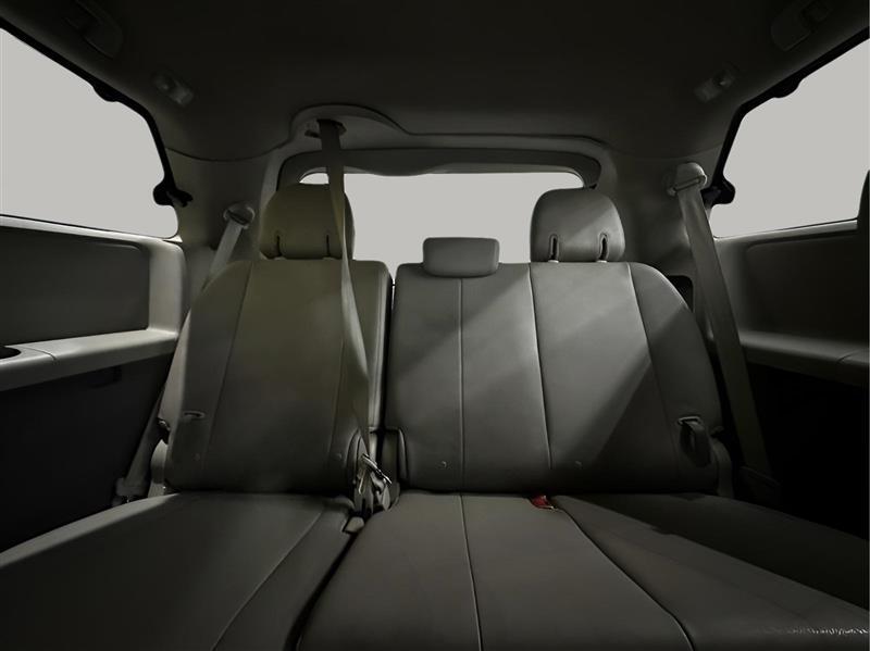Toyota Sienna XLE 7-Passenger AWD 2019