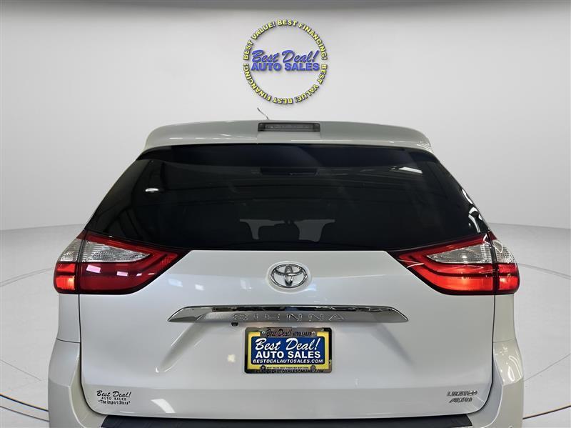 Toyota Sienna Limited Premium 7-Passenger 2017