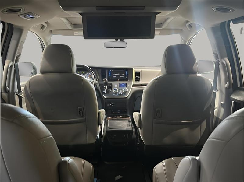 Toyota Sienna Limited Premium 7-Passenger 2017