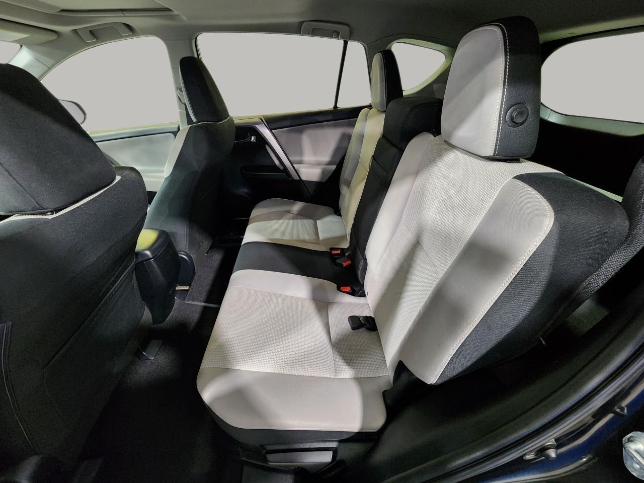 Toyota RAV4 Hybrid  2016