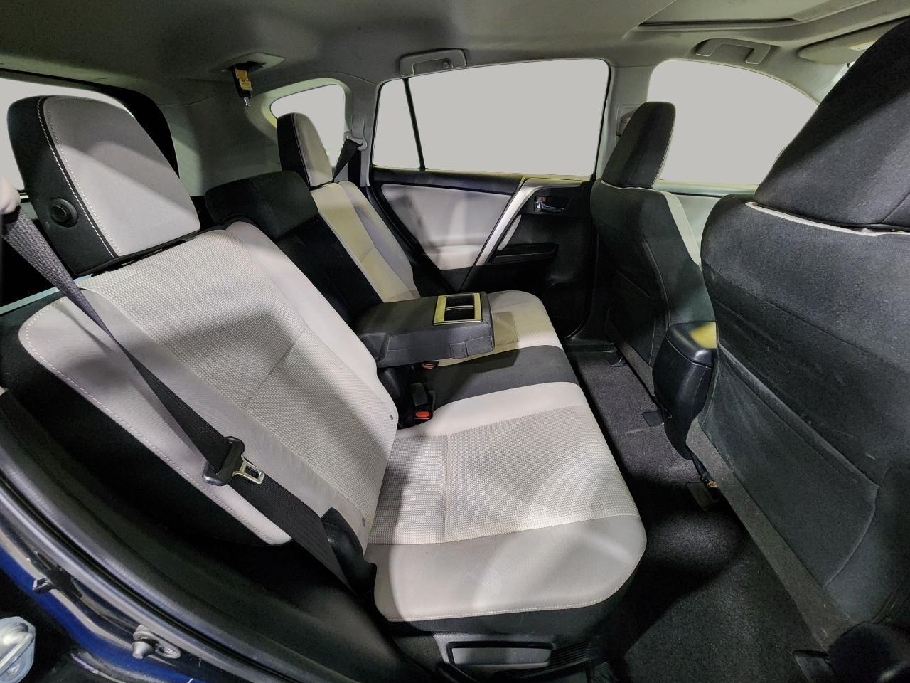 Toyota RAV4 Hybrid  2016
