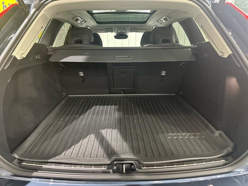 Volvo XC60 B5 Plus Dark AWD 2024