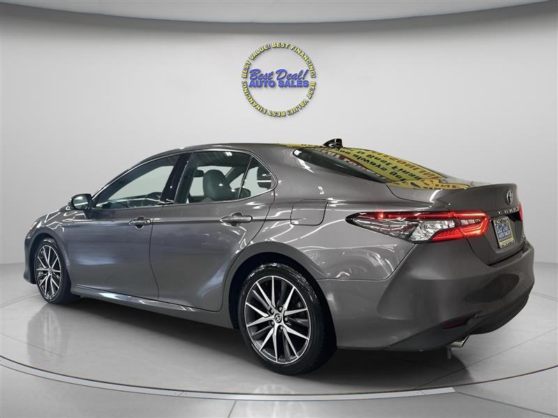 Toyota Camry XLE V6 2022