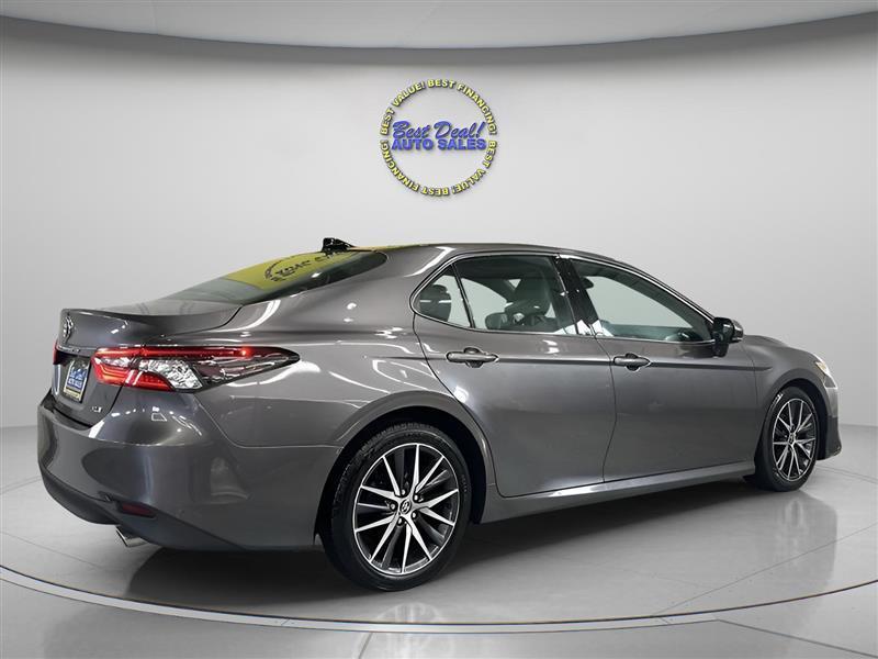 Toyota Camry XLE V6 2022
