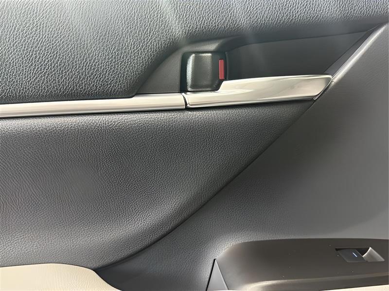 Toyota Camry XLE V6 2022
