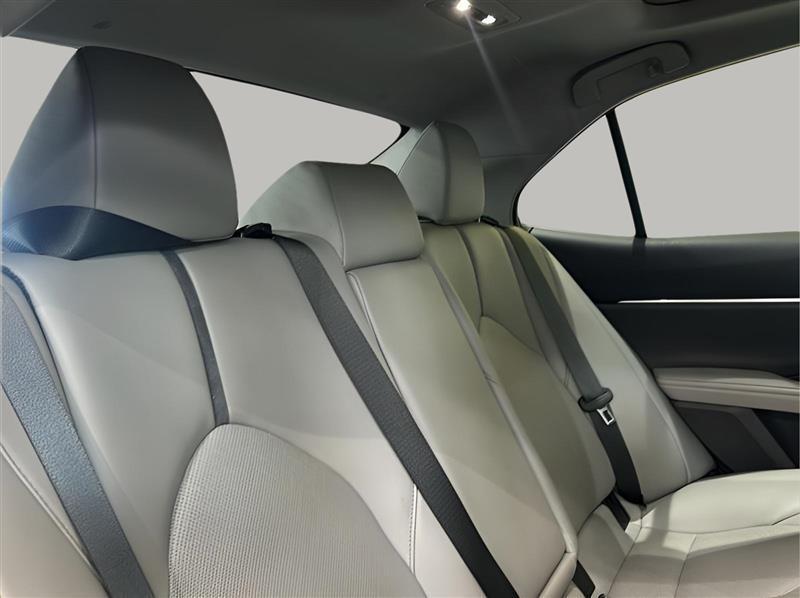 Toyota Camry XLE V6 2022