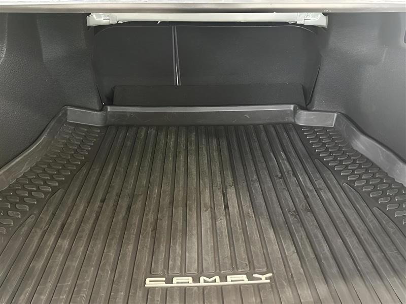 Toyota Camry XLE V6 2022
