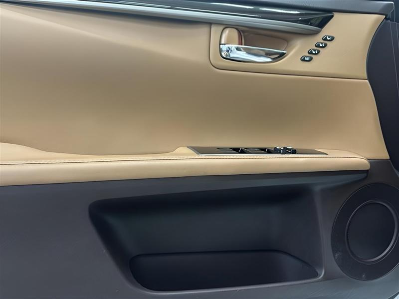 Lexus ES 350 Sedan 2017