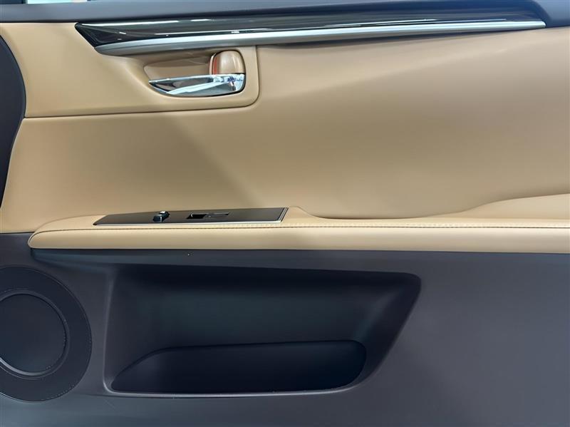 Lexus ES 350 Sedan 2017