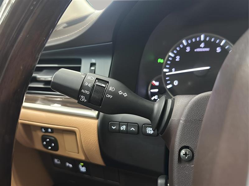 Lexus ES 350 Sedan 2017