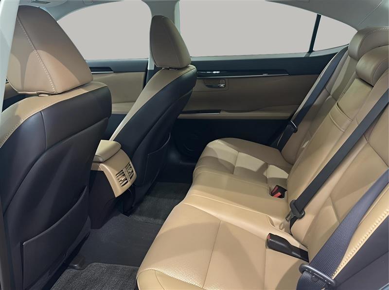 Lexus ES 350 Sedan 2017