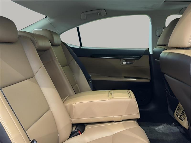 Lexus ES 350 Sedan 2017