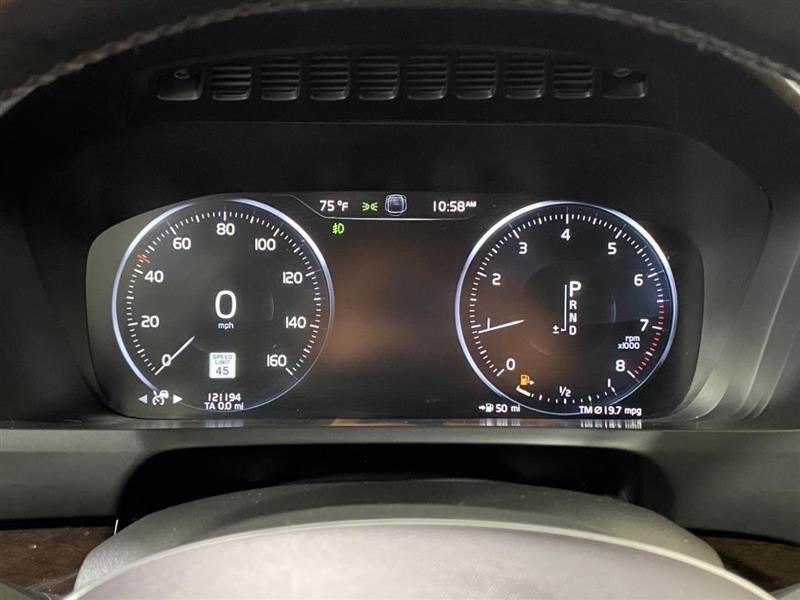 Volvo XC90 T6 Momentum AWD 2019
