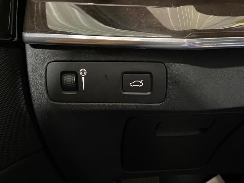 Volvo XC90 T6 Momentum AWD 2019