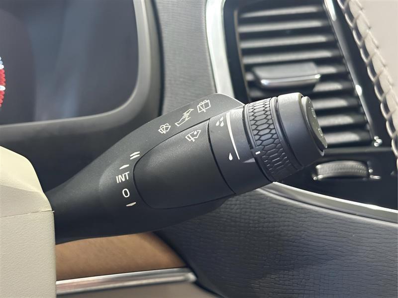 Volvo XC90 T6 Momentum AWD 2022