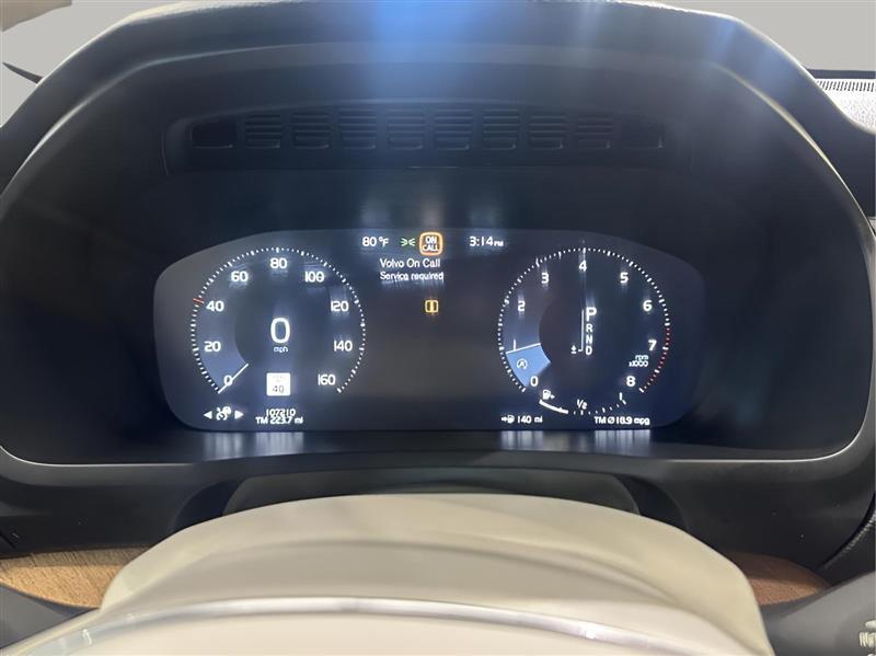 Volvo XC90 T6 Momentum AWD 2022