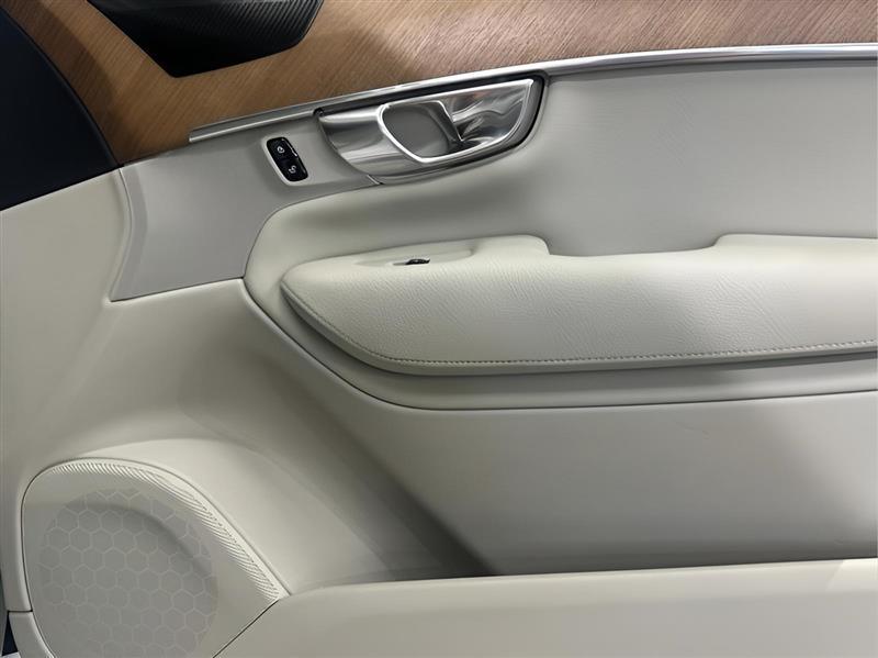 Volvo XC90 T6 Momentum AWD 2022
