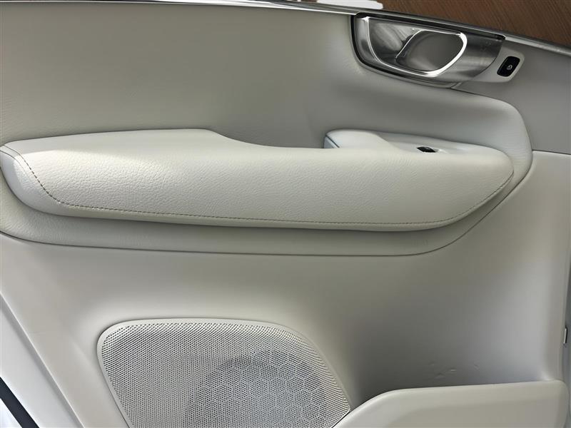 Volvo XC90 T6 Momentum AWD 2022
