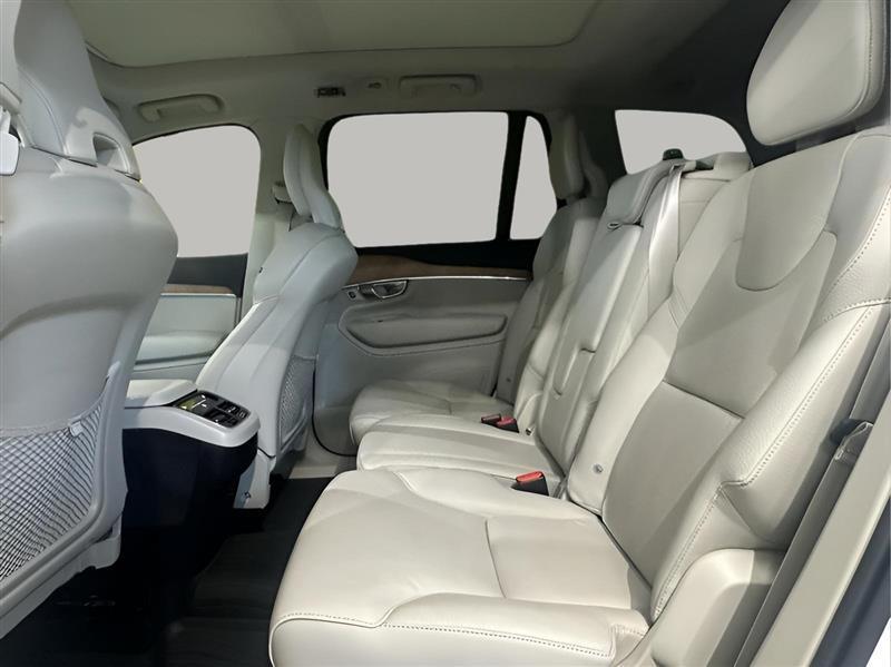 Volvo XC90 T6 Momentum AWD 2022