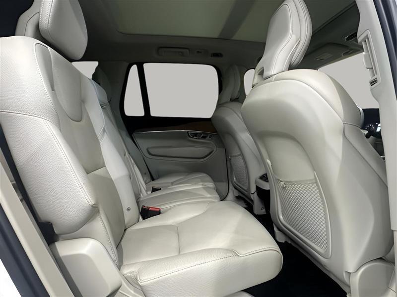 Volvo XC90 T6 Momentum AWD 2022