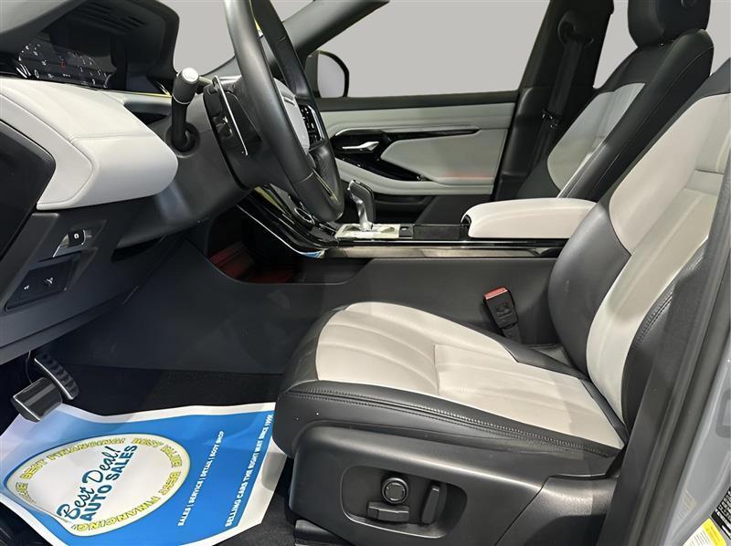 Land Rover Range Rover Evoque R-Dynamic SE 2023