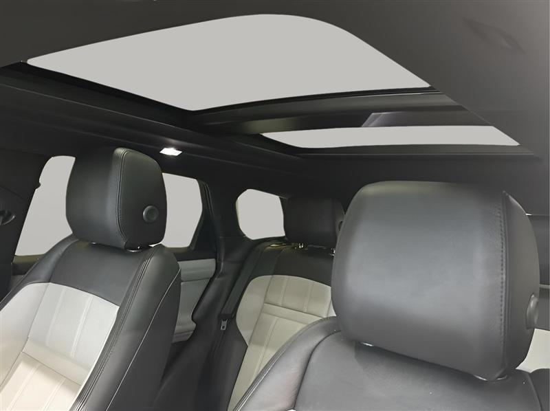Land Rover Range Rover Evoque R-Dynamic SE 2023
