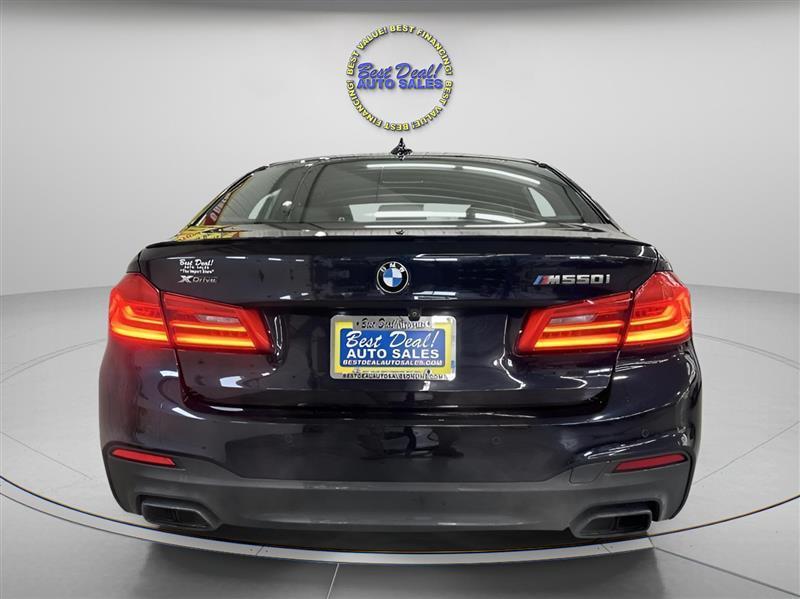 BMW 5-Series M550i xDrive 2020